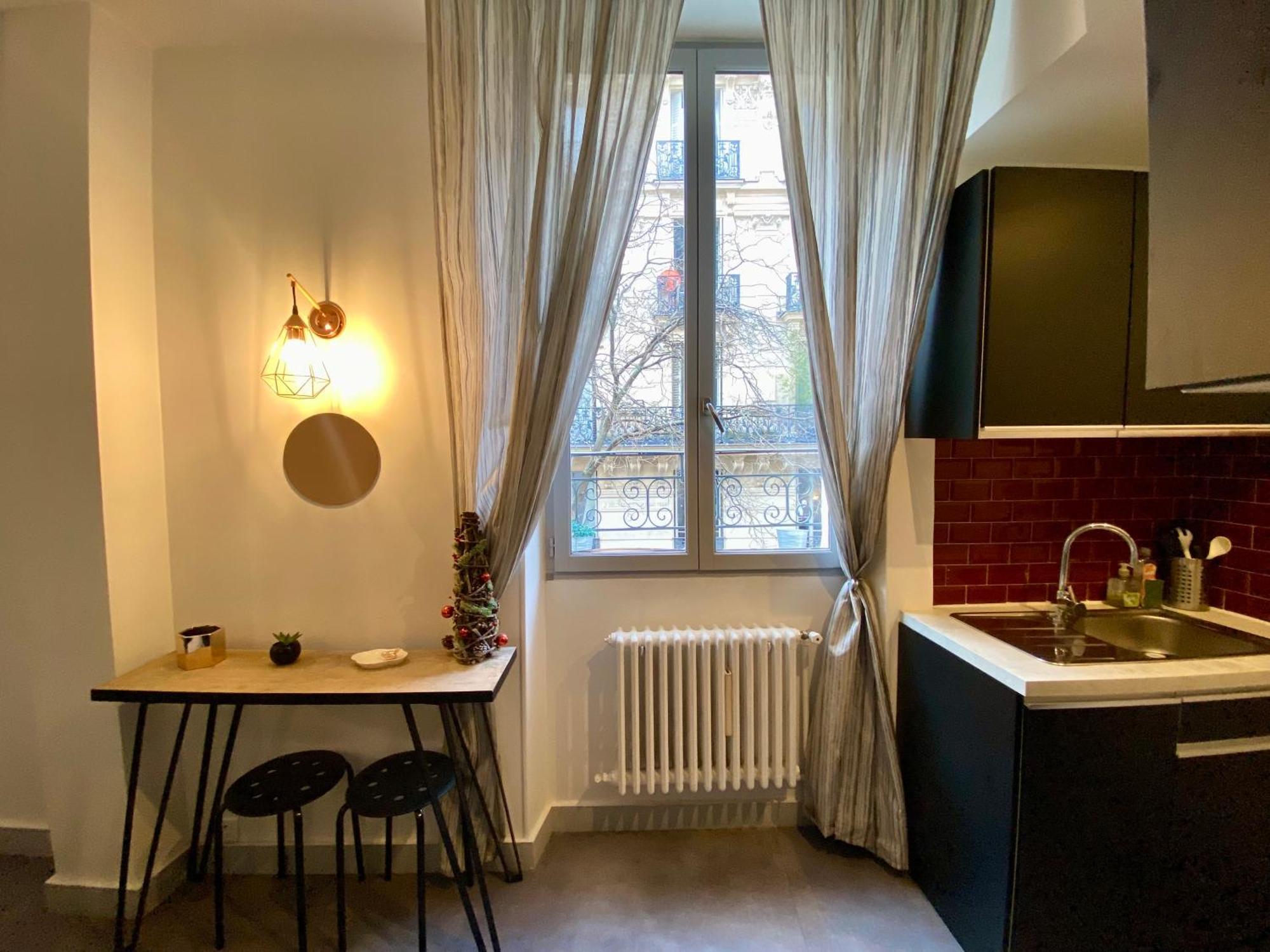 Appartement 2 Pieces Au Coeur De Paris